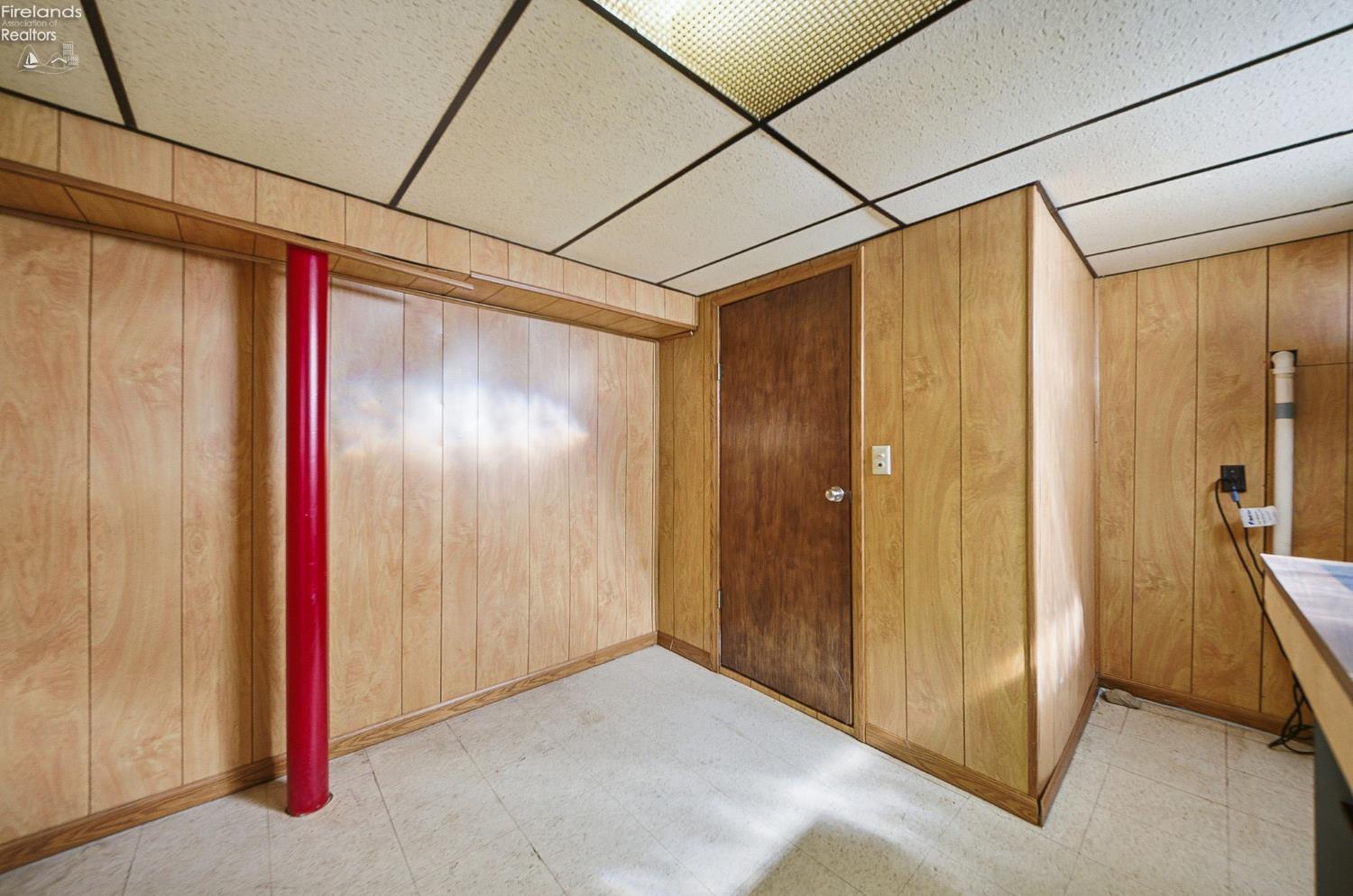 1073 Rosealee Ave.