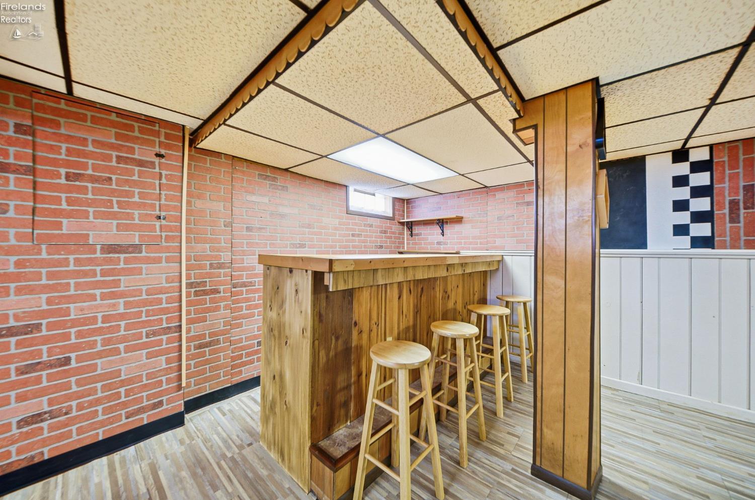 1073 Rosealee Ave.