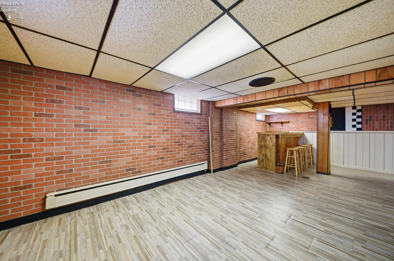 1073 Rosealee Ave.
