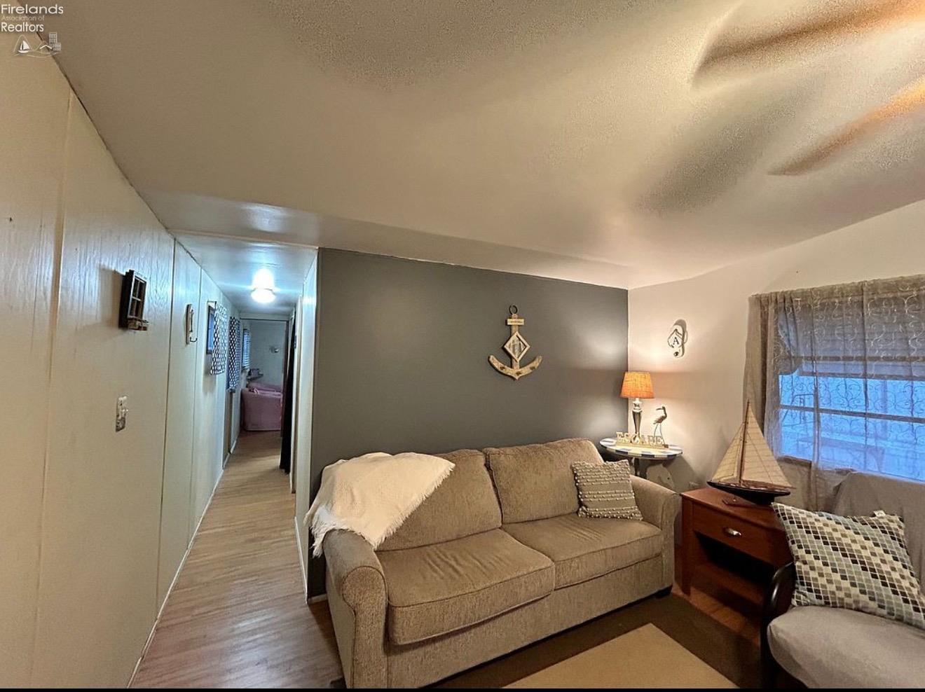 3575 NE Catawba Road 18