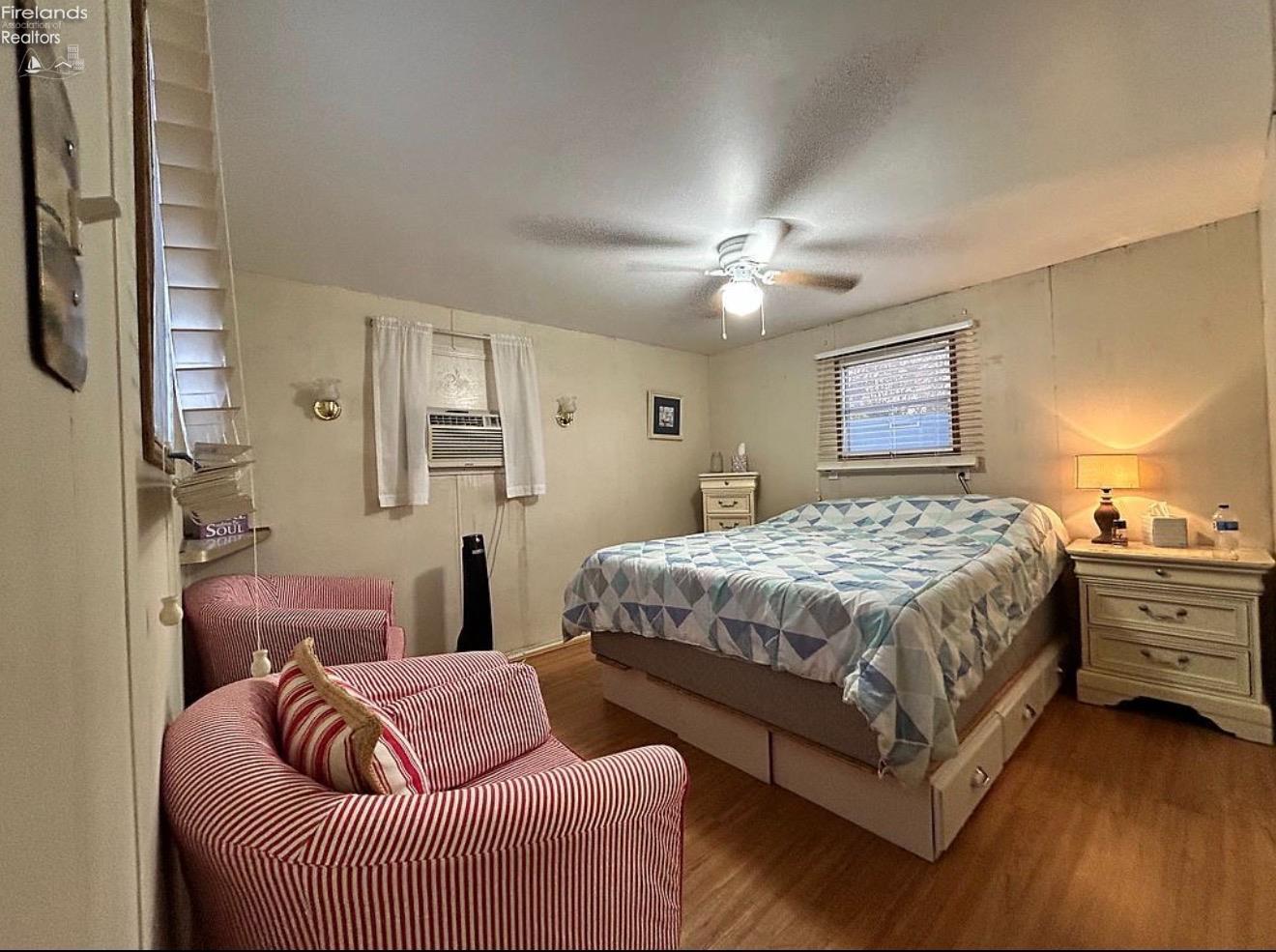 3575 NE Catawba Road 18