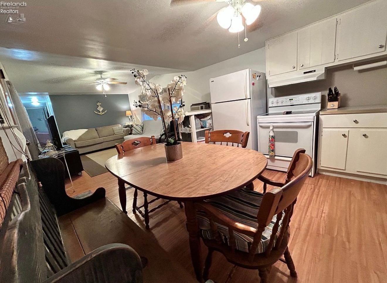 3575 NE Catawba Road 18