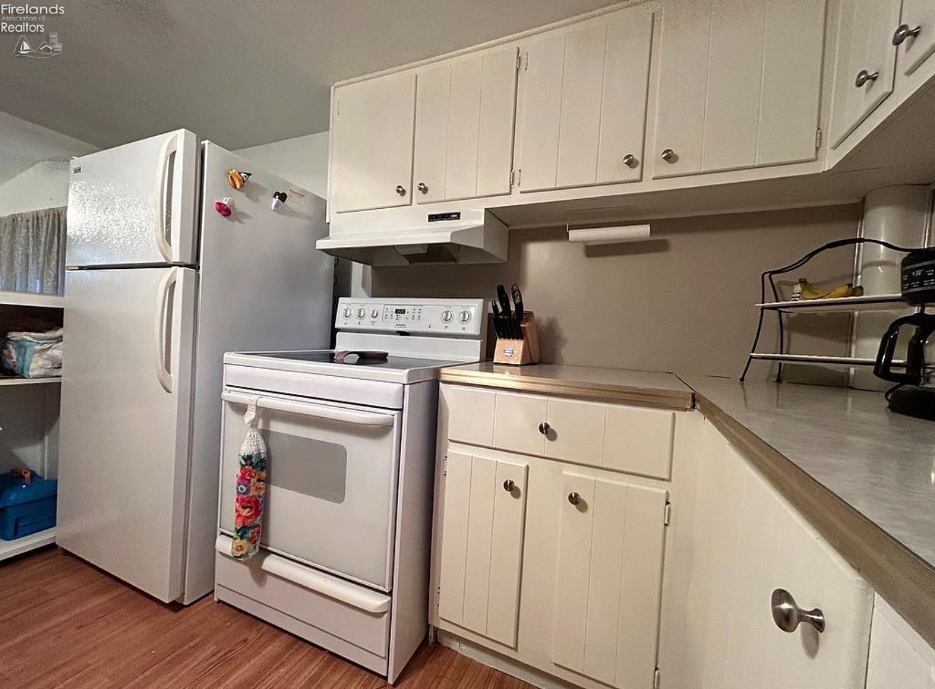 3575 NE Catawba Road 18