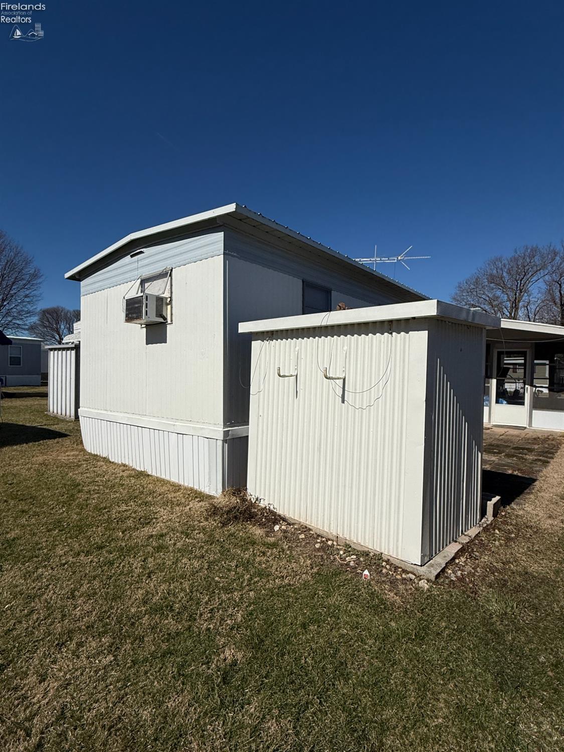 3575 NE Catawba Road 18