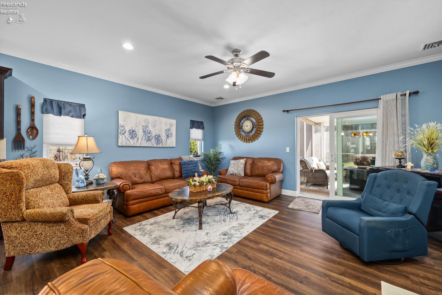 329 Lighthouse Oval