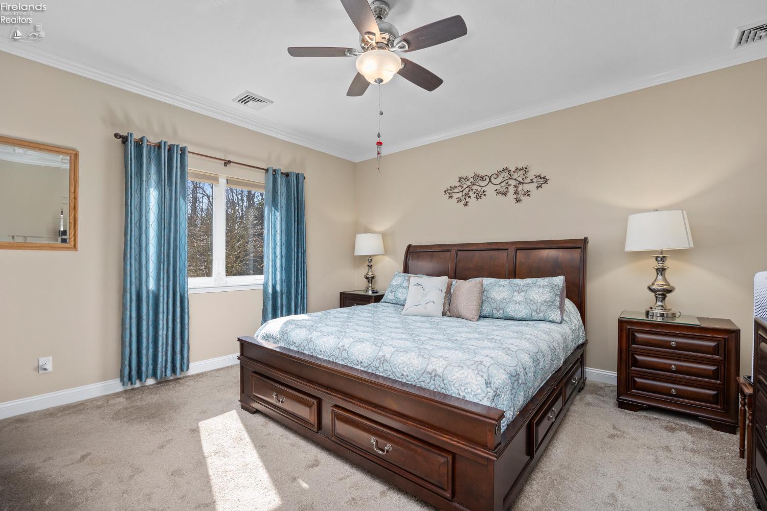 329 Lighthouse Oval