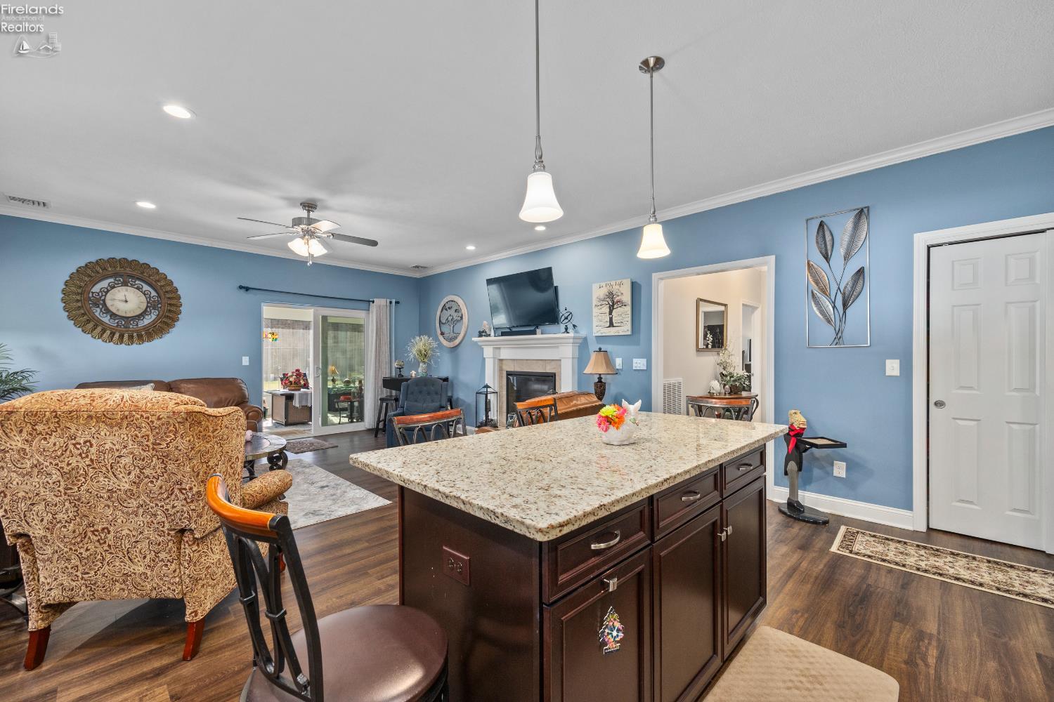 329 Lighthouse Oval