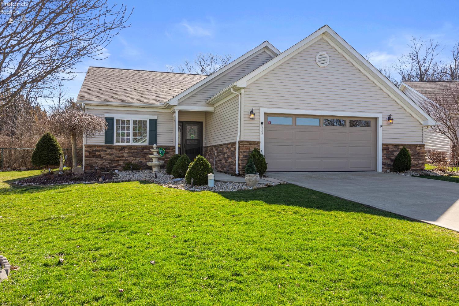 329 Lighthouse Oval