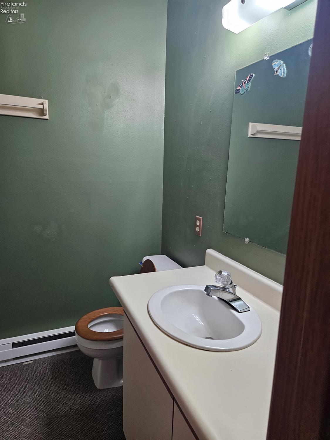 6280 N Harris Harbor Drive