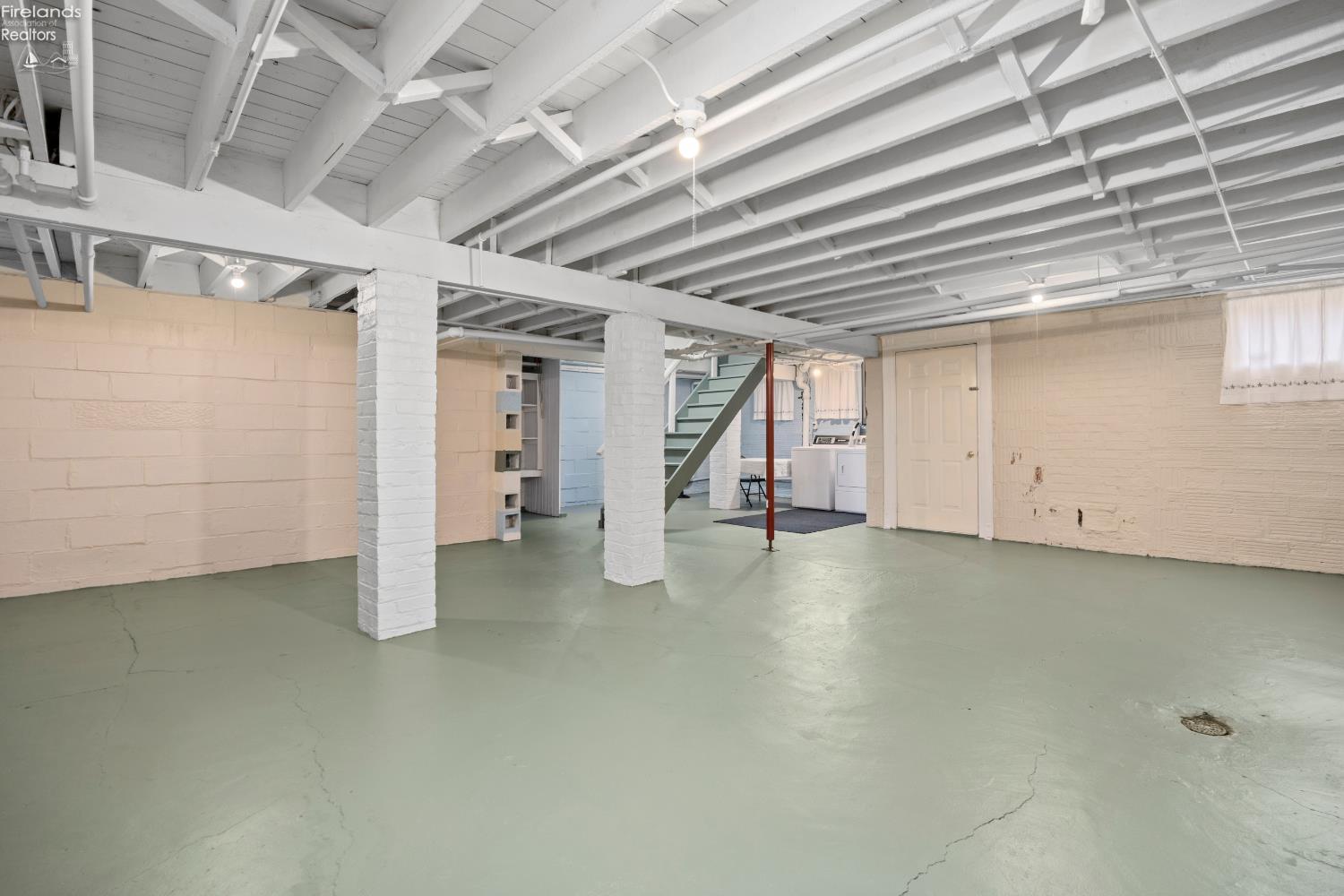 1169 W. 6th St