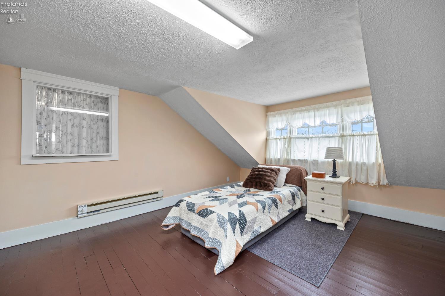 1169 W. 6th St
