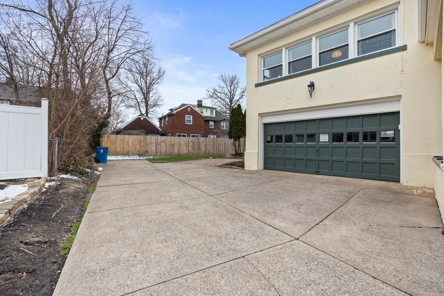 1169 W. 6th St