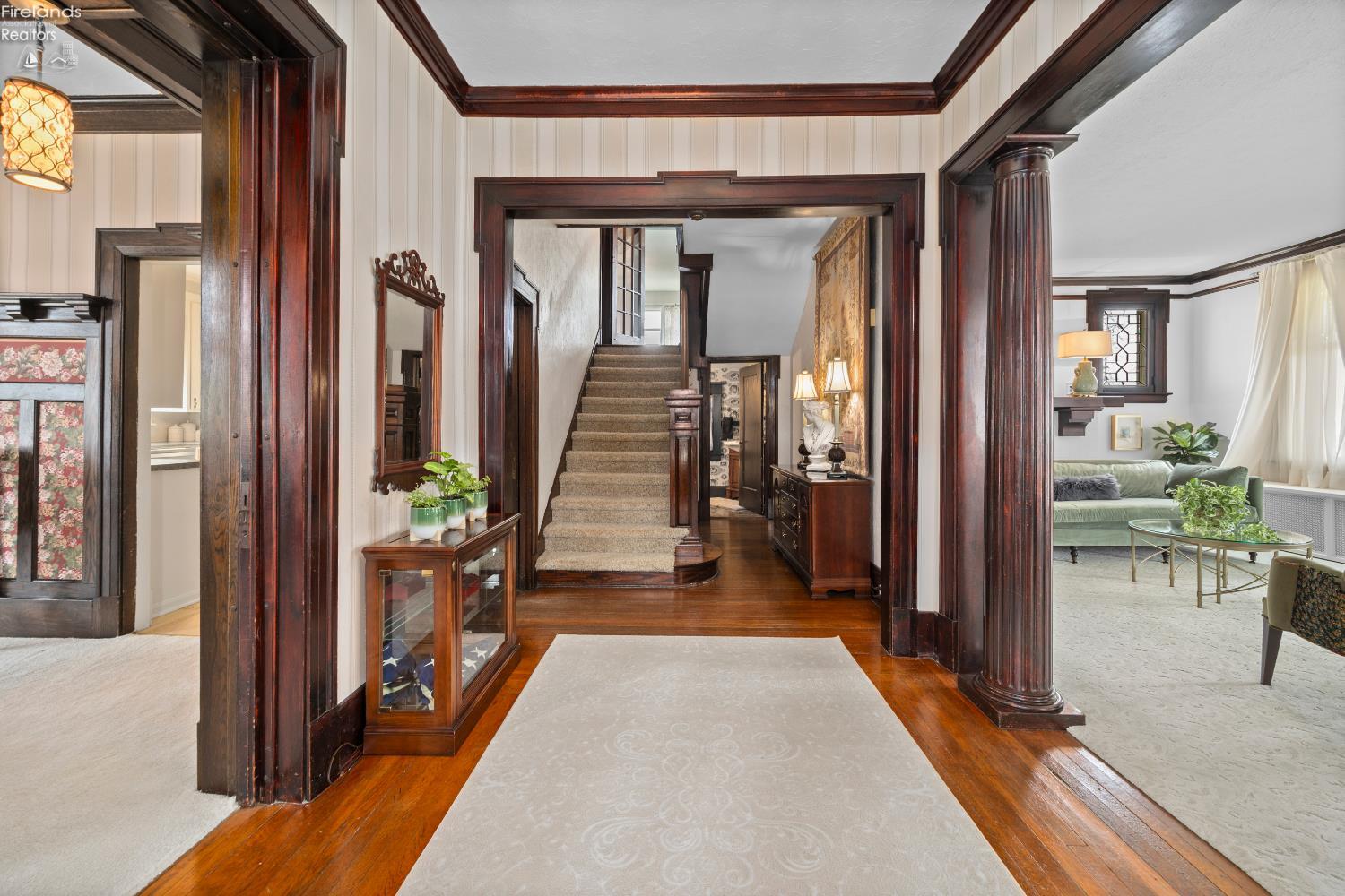 1169 W. 6th St