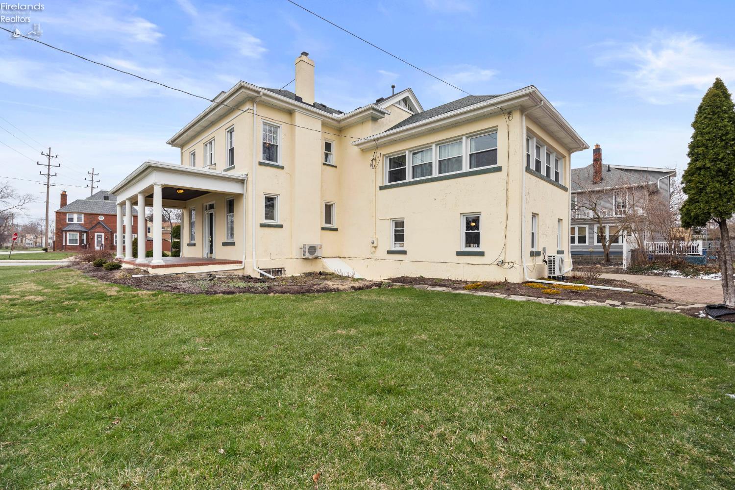 1169 W. 6th St