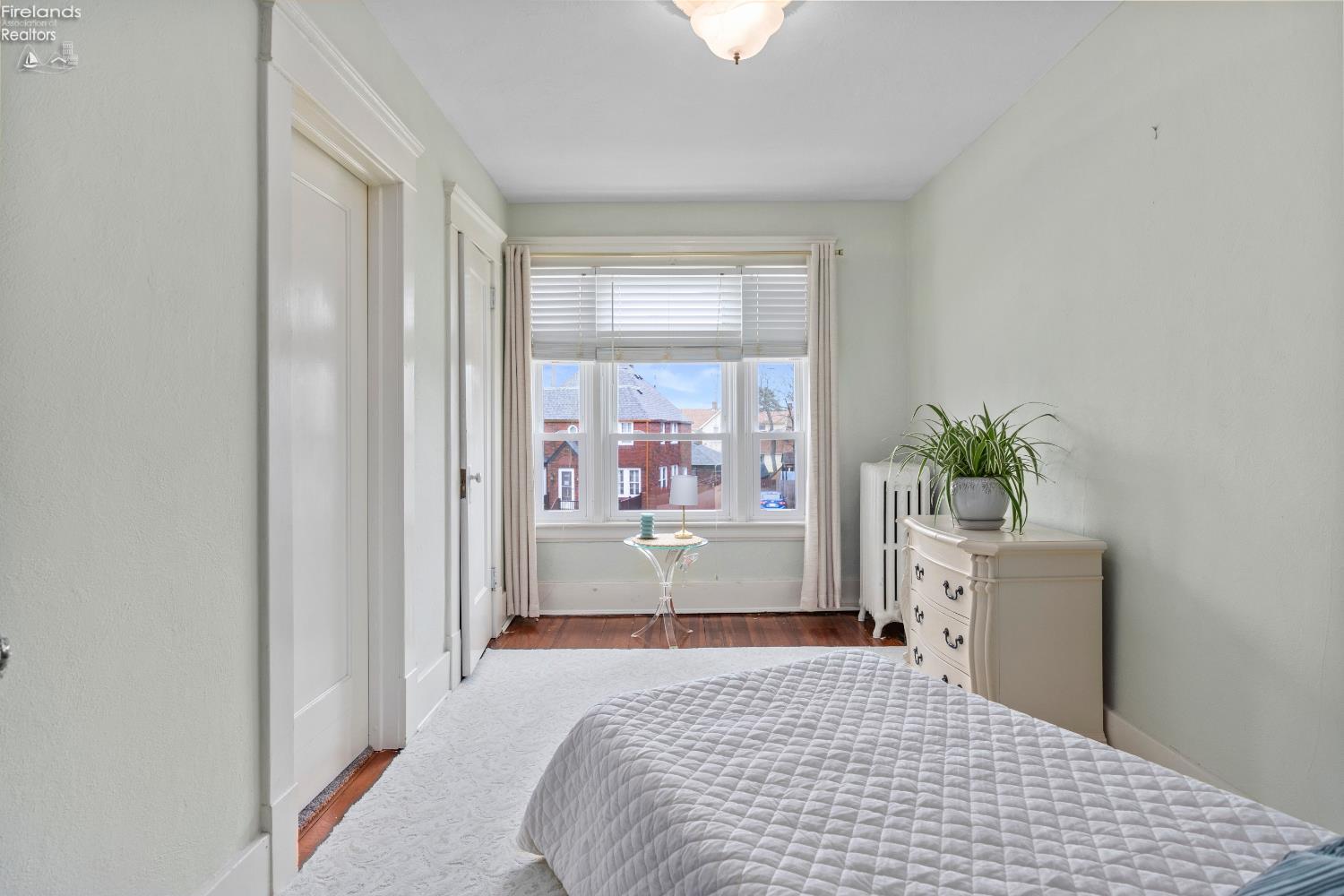 1169 W. 6th St