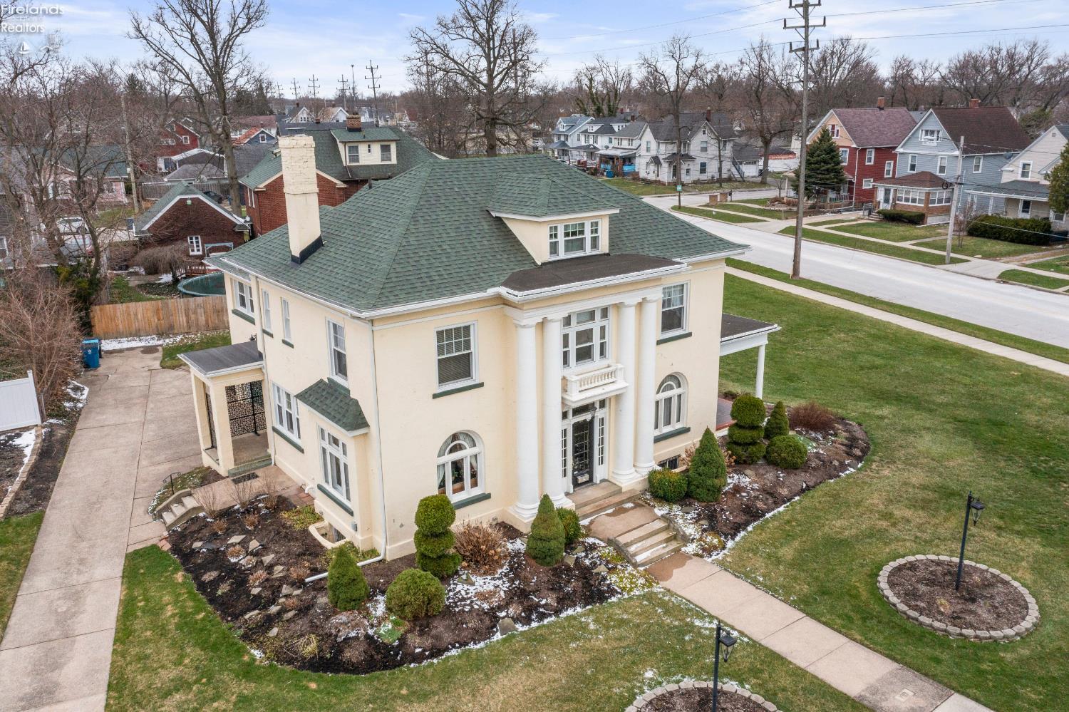 1169 W. 6th St