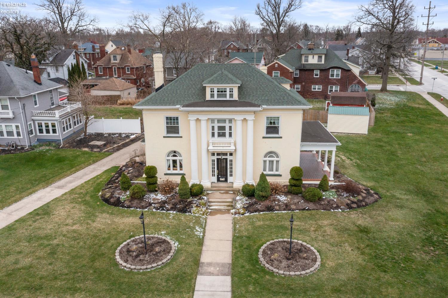 1169 W. 6th St