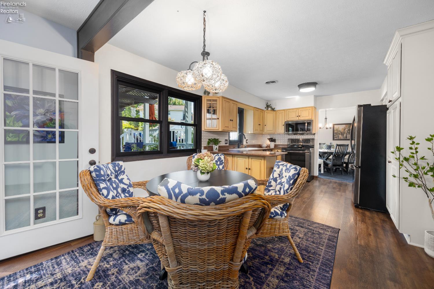 2630 Robinhood Dr.