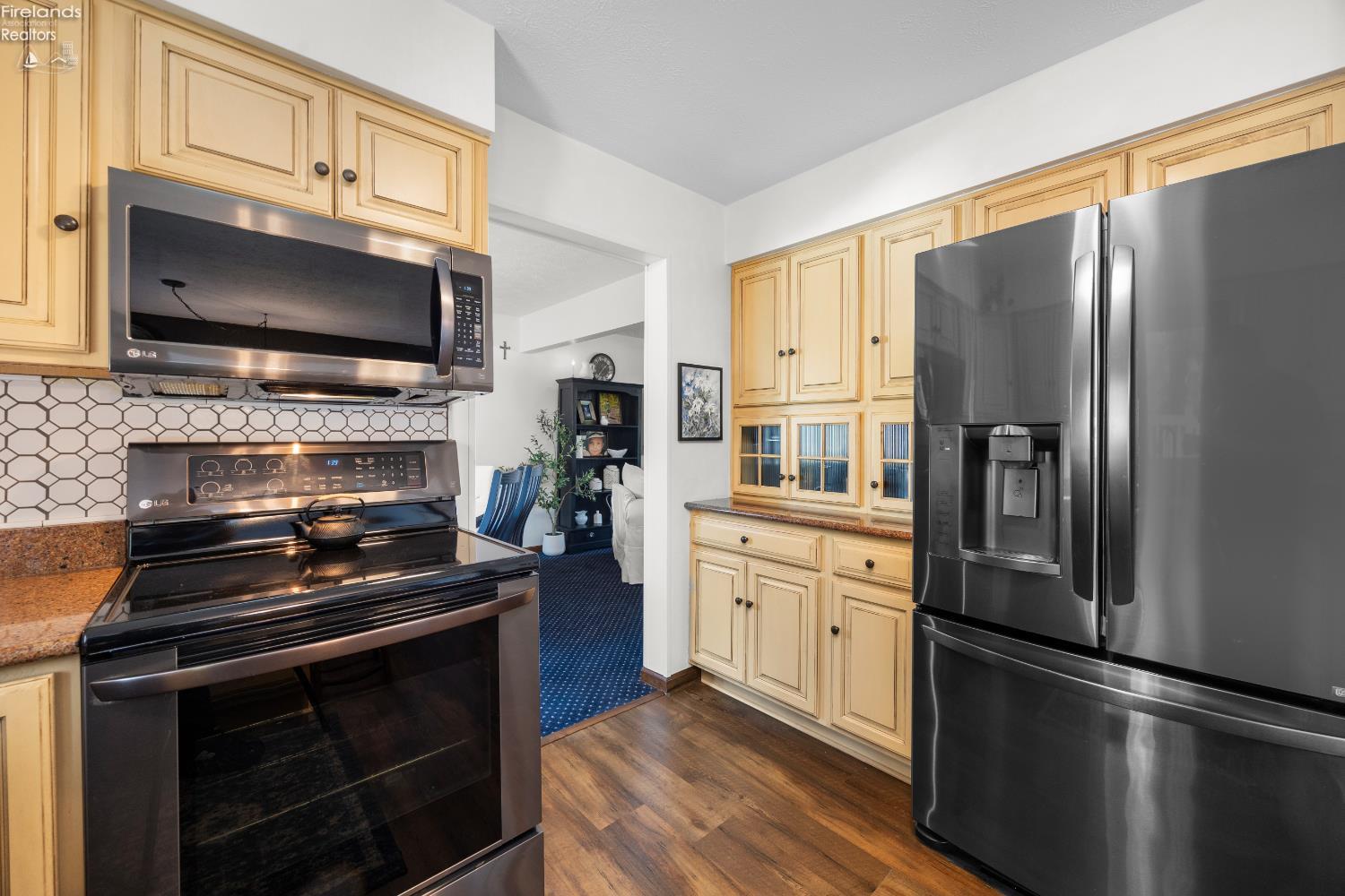 2630 Robinhood Dr.