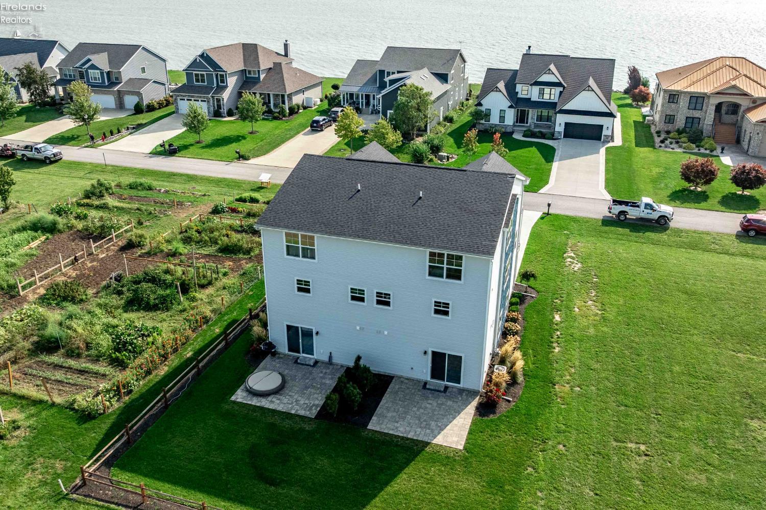 2782 S Waterside Court 192