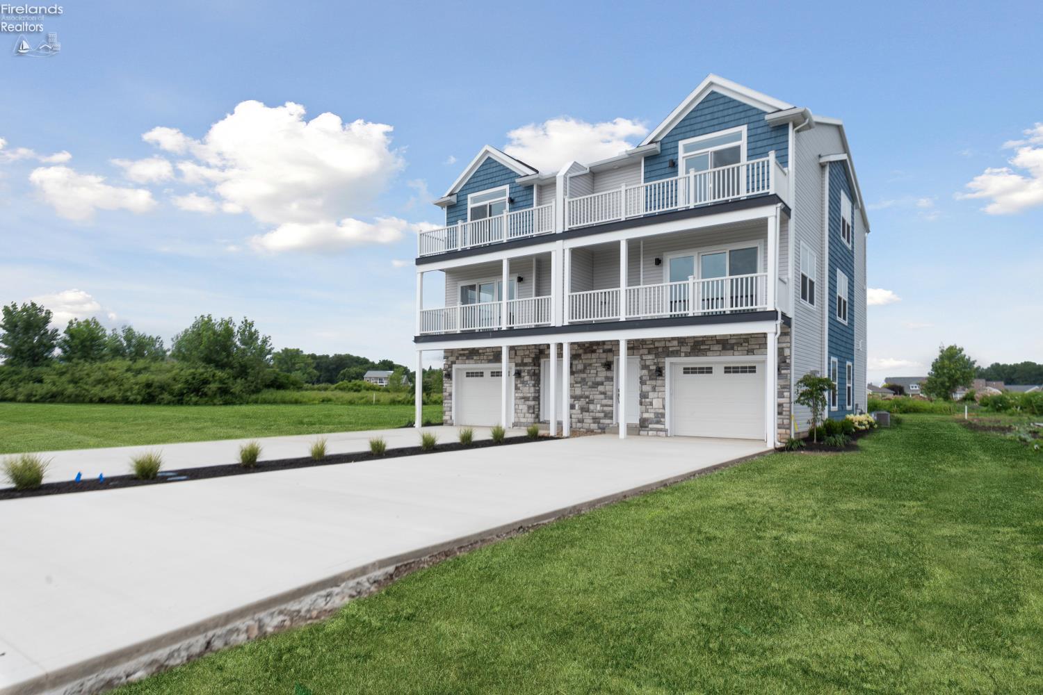 2782 S Waterside Court 192