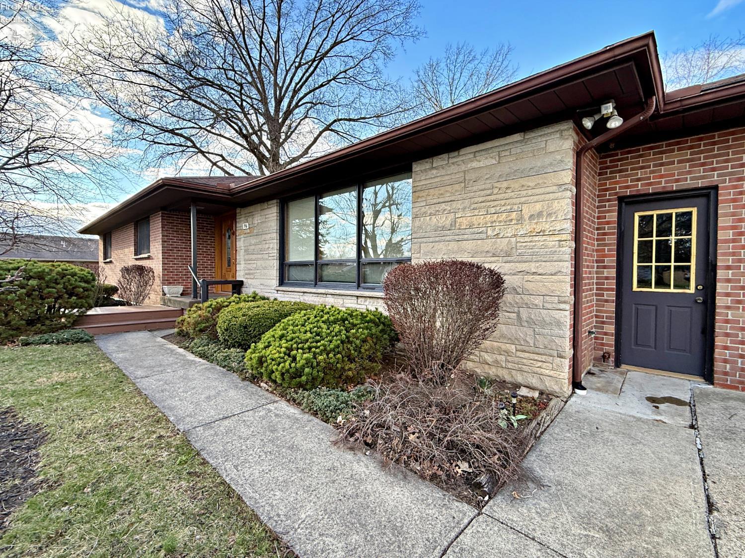 96 Lindsay Avenue