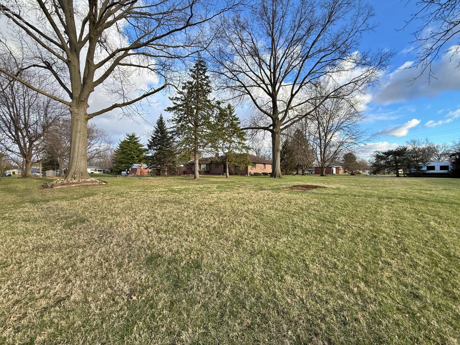 96 Lindsay Avenue