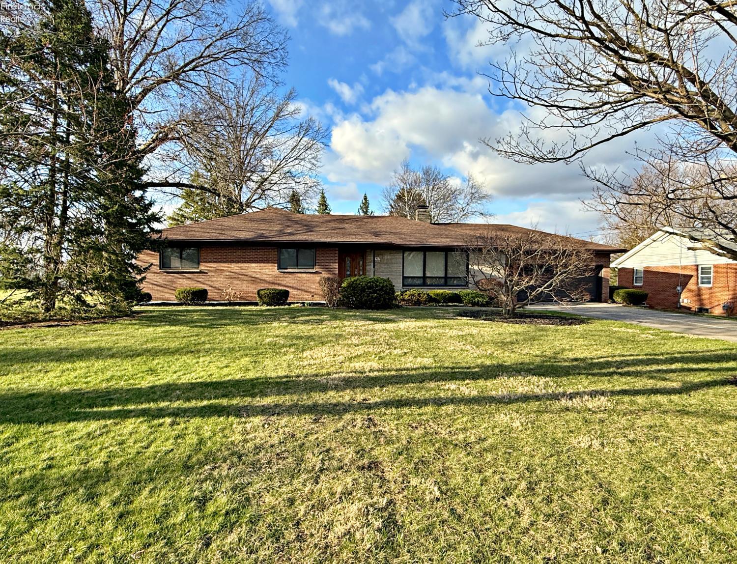 96 Lindsay Avenue