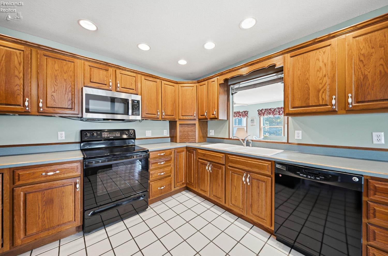 4955 E Wohlers Avenue