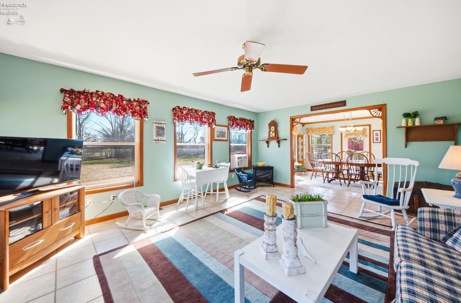 4955 E Wohlers Avenue