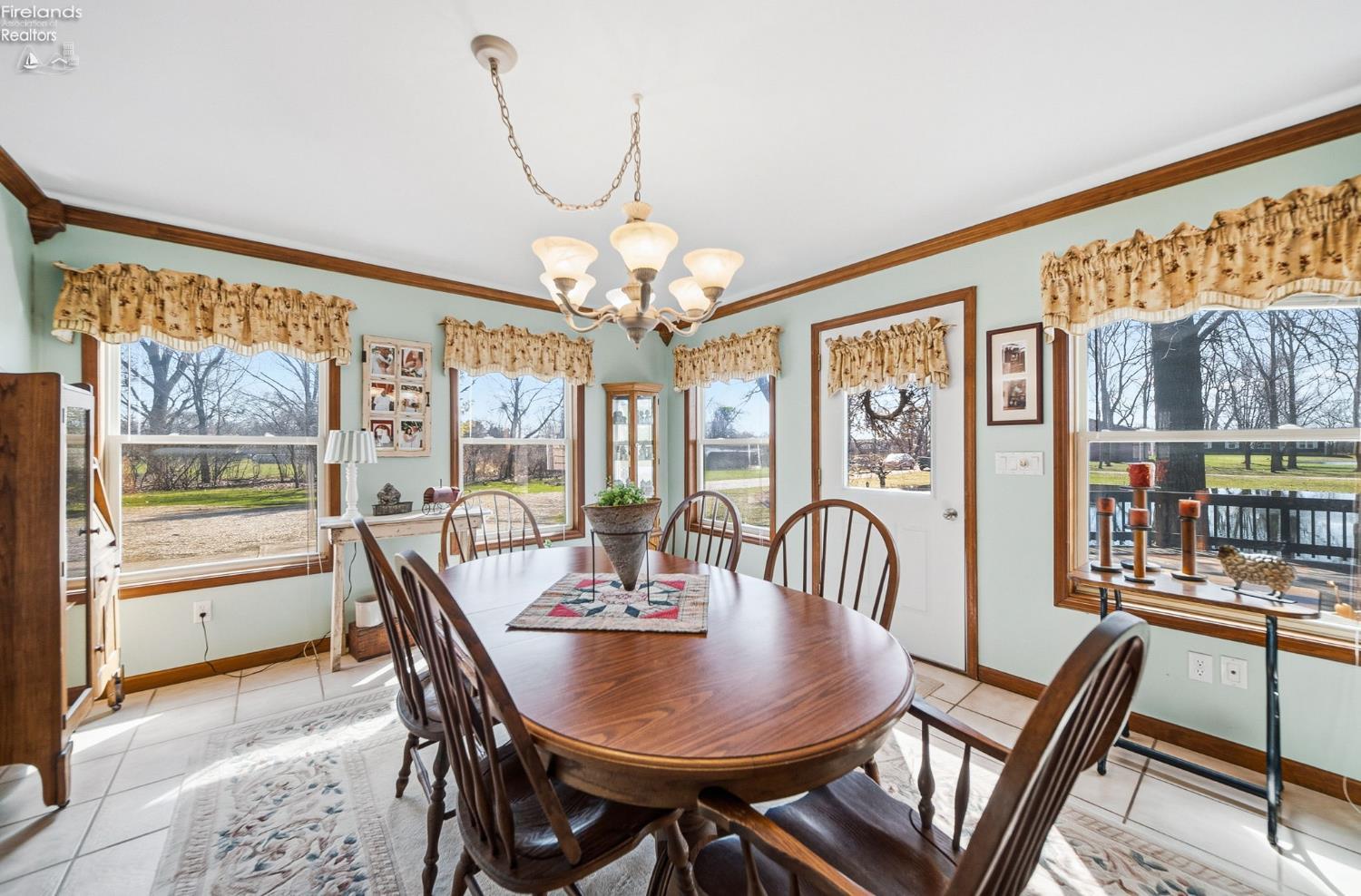 4955 E Wohlers Avenue