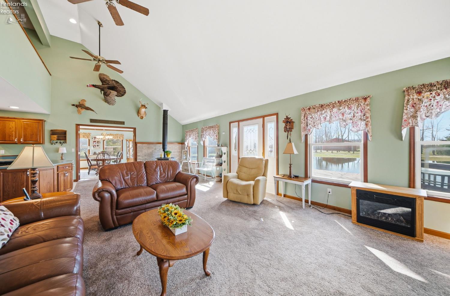 4955 E Wohlers Avenue