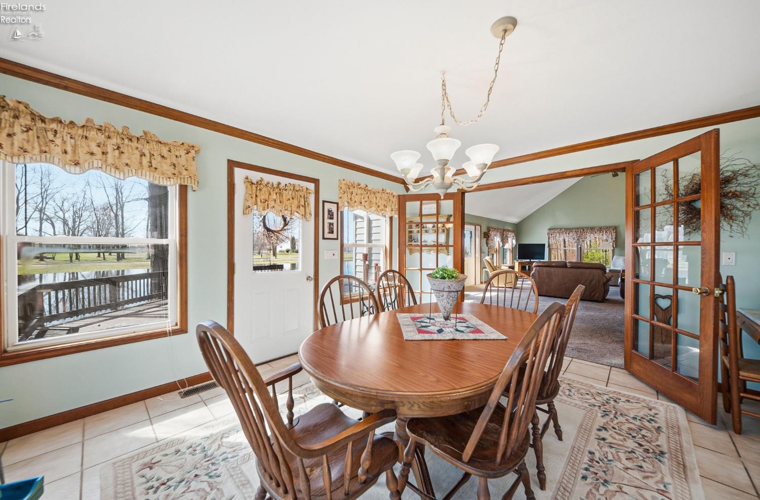 4955 E Wohlers Avenue