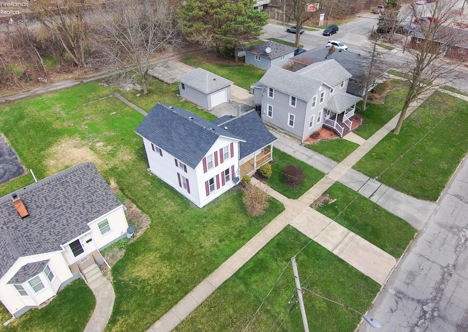 421 E 4th