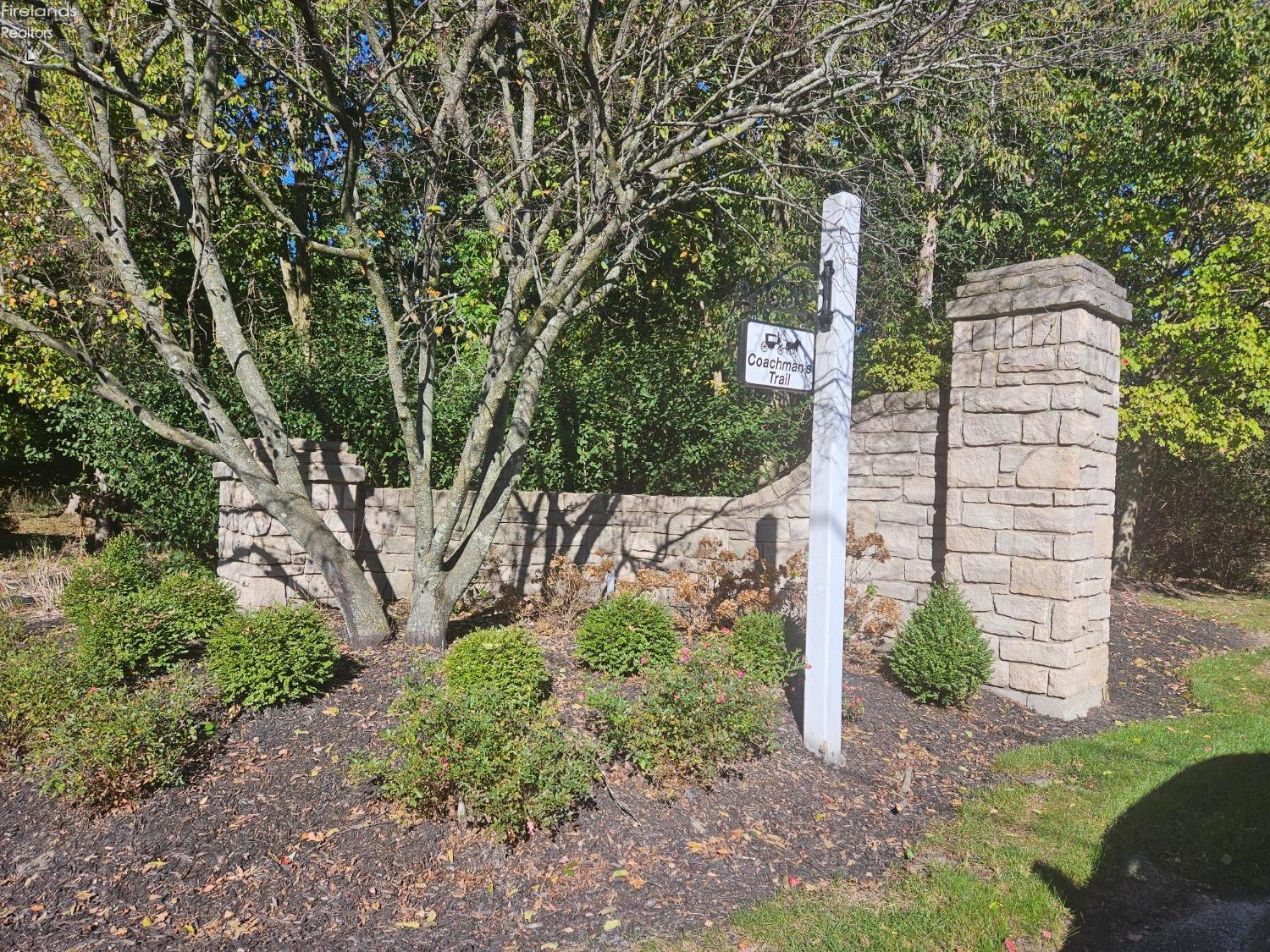 3995 N Coachmans Trail