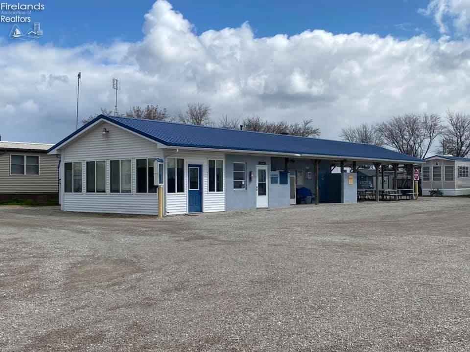 1220 W Richey Road 60