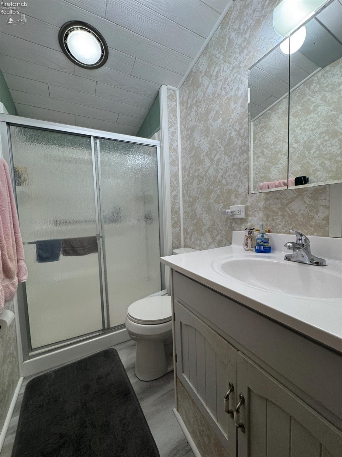 1220 W Richey Road 60