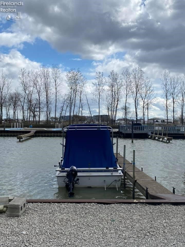 1220 W Richey Road 60