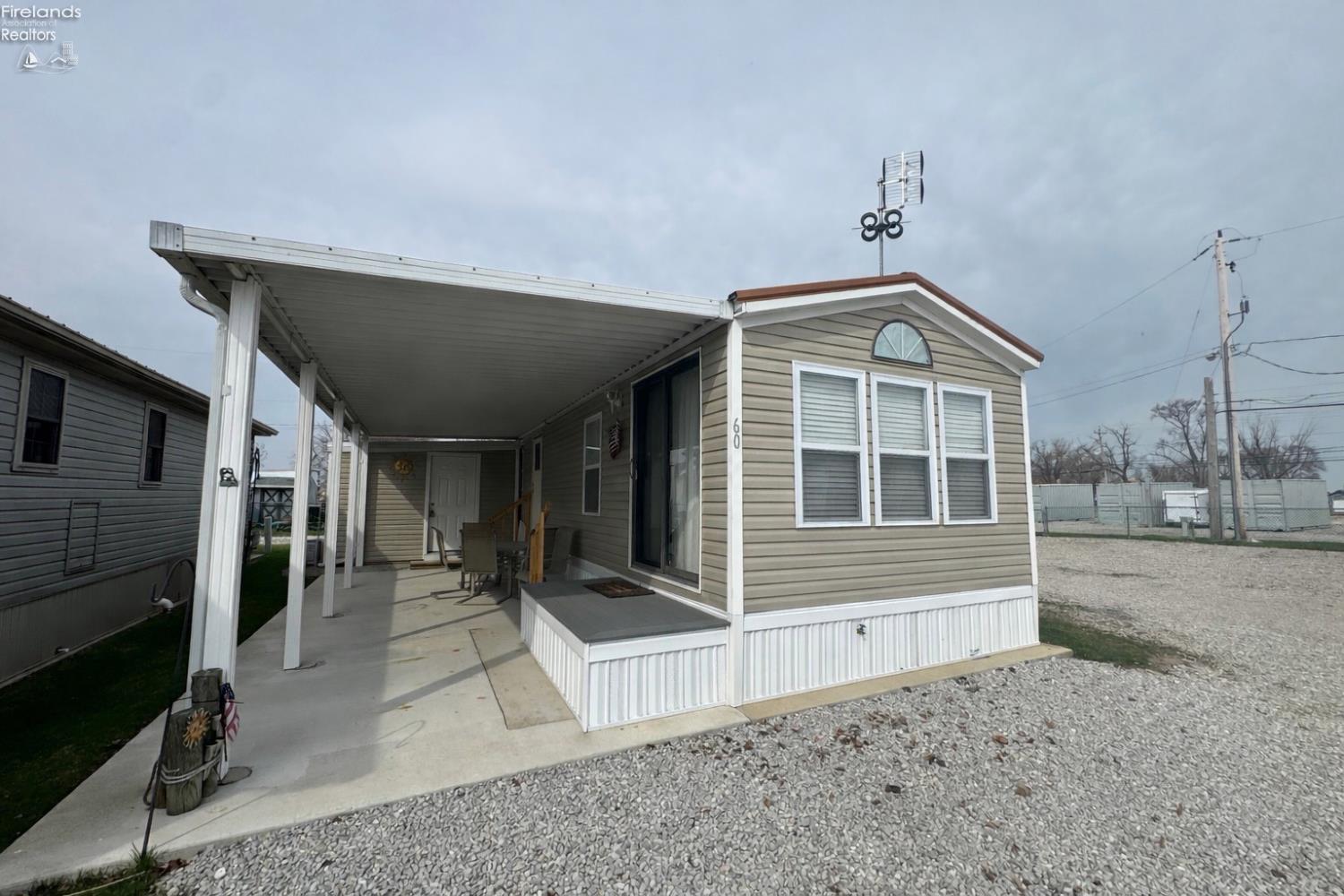 1220 W Richey Road 60