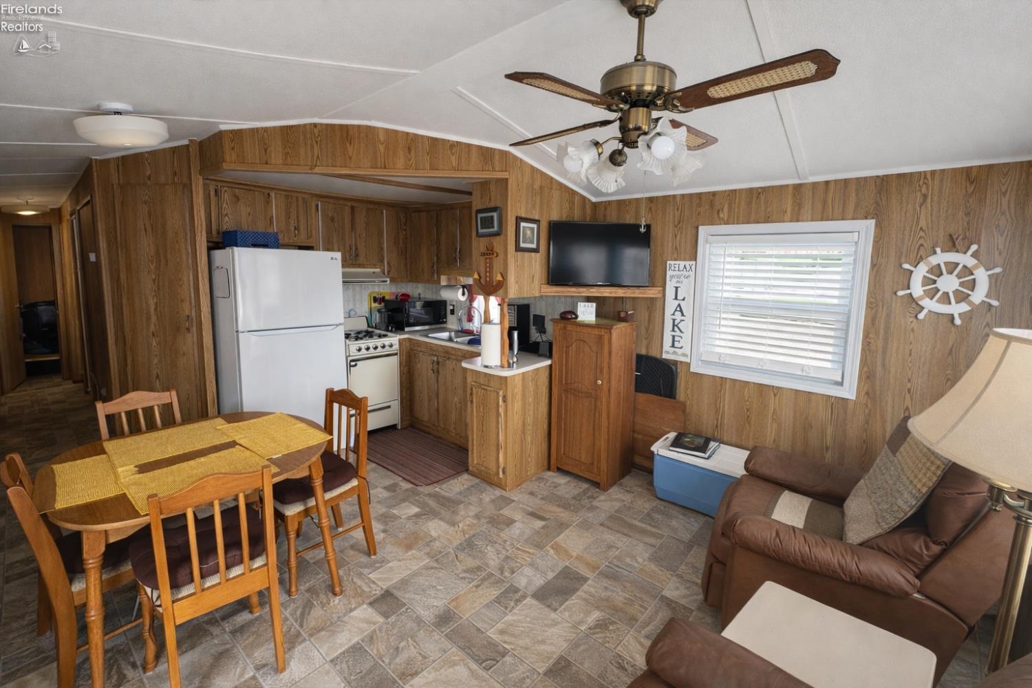 1220 W Richey Road 60