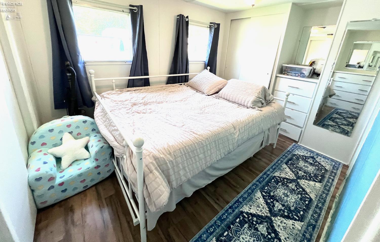 3575 NE Catawba Road 29