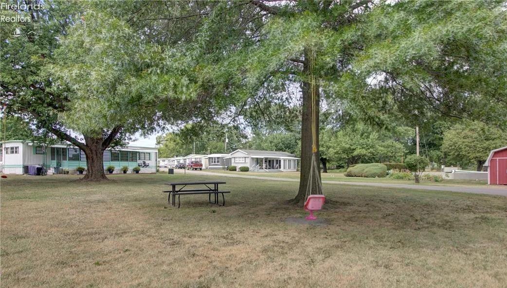 3575 NE Catawba Road 29