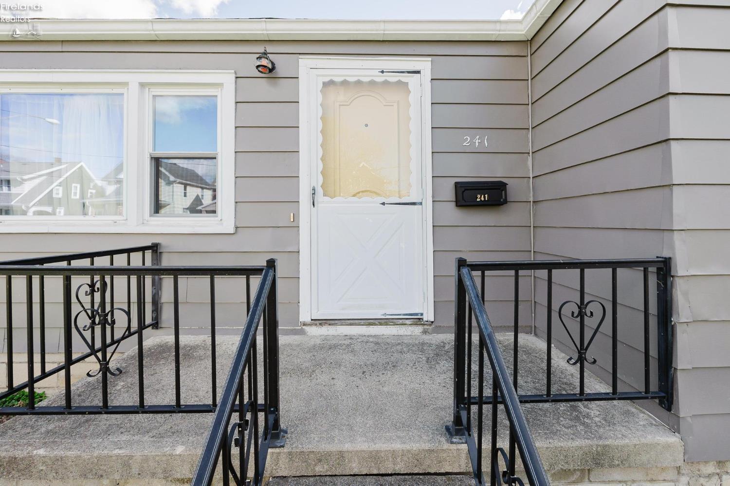 241 Hall Street