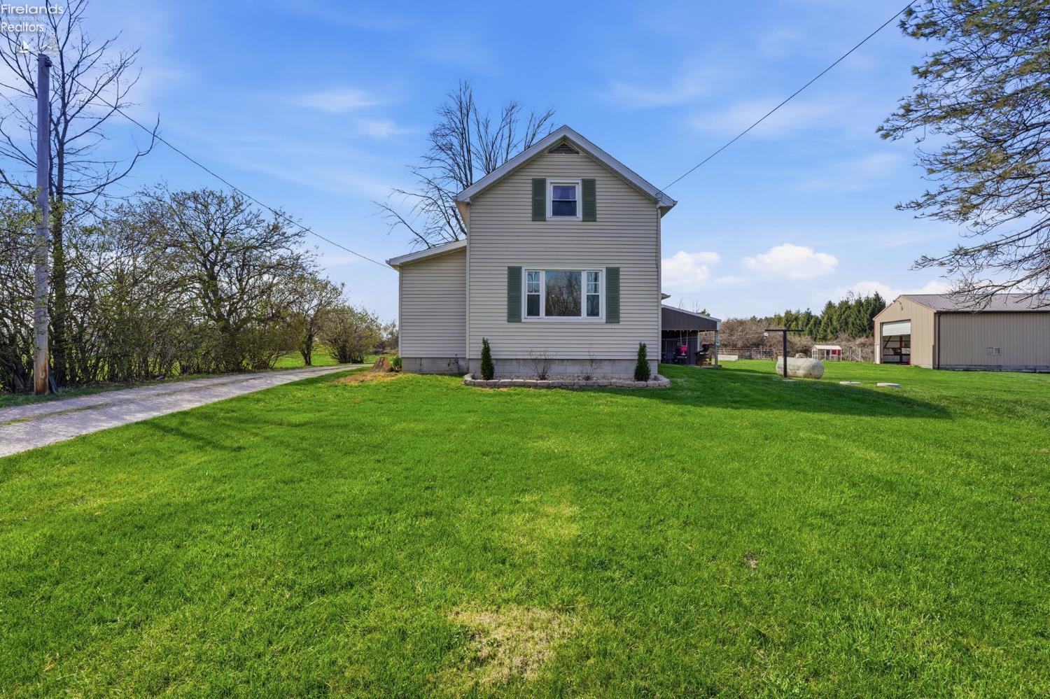 1444 E County Road 50