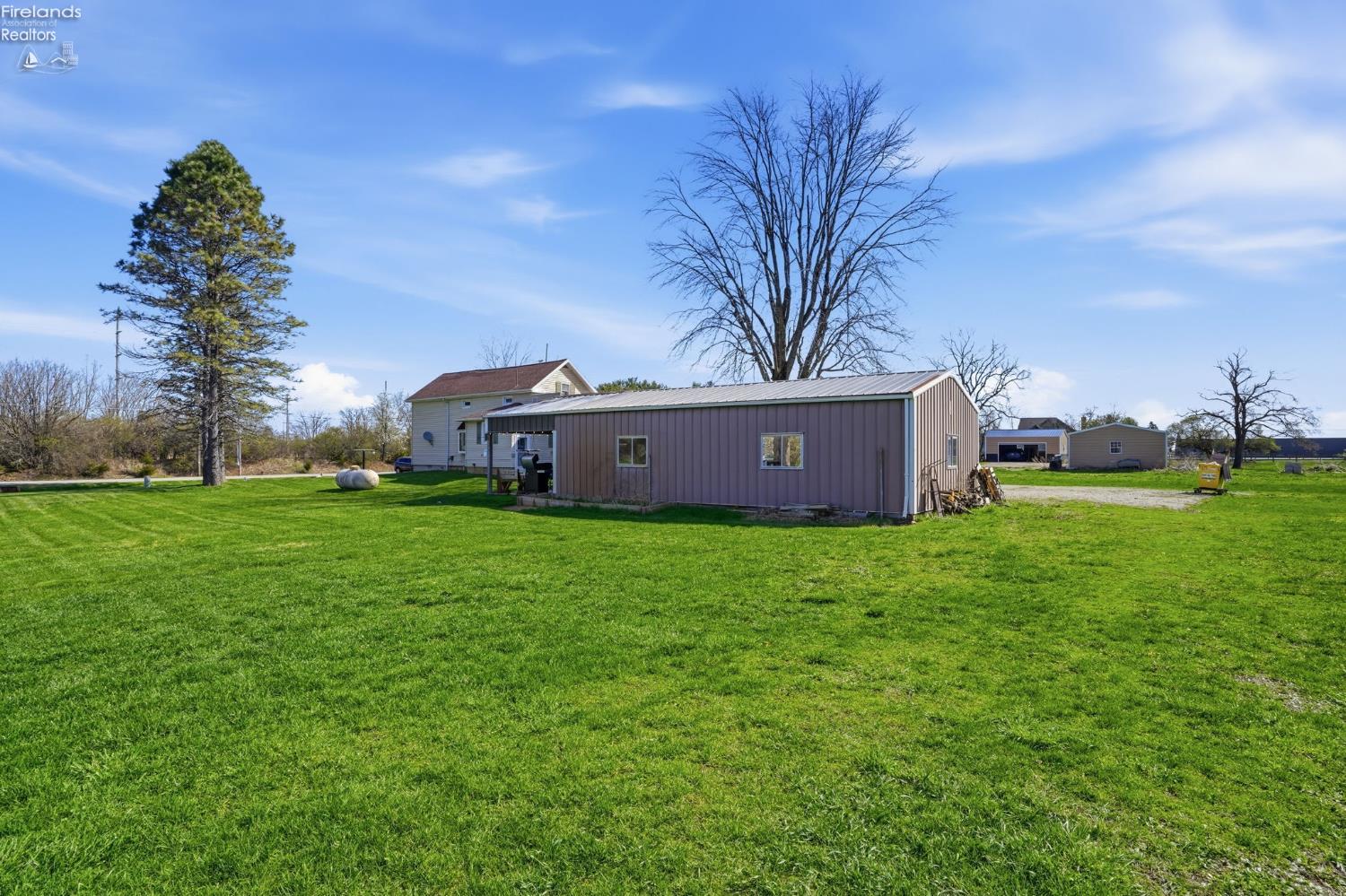 1444 E County Road 50
