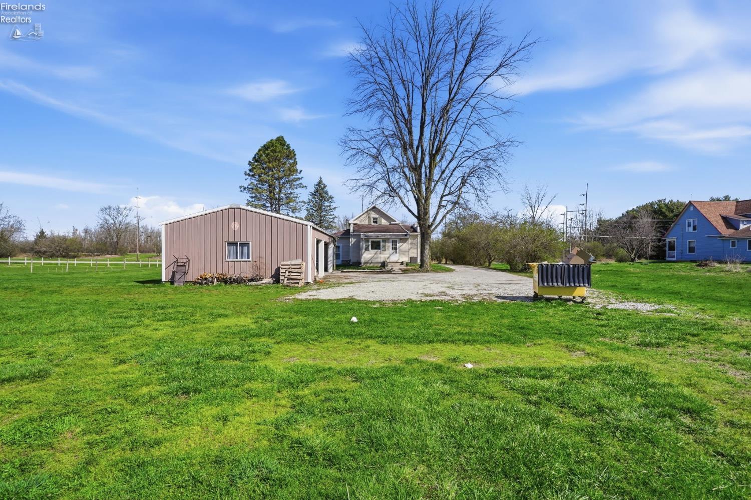 1444 E County Road 50