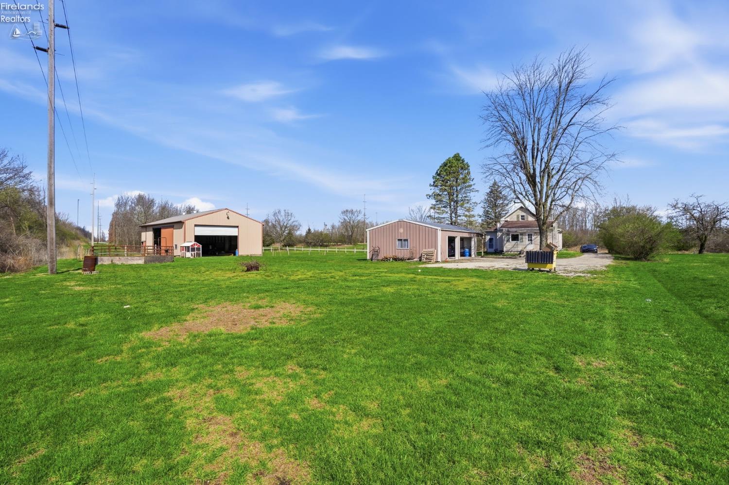 1444 E County Road 50