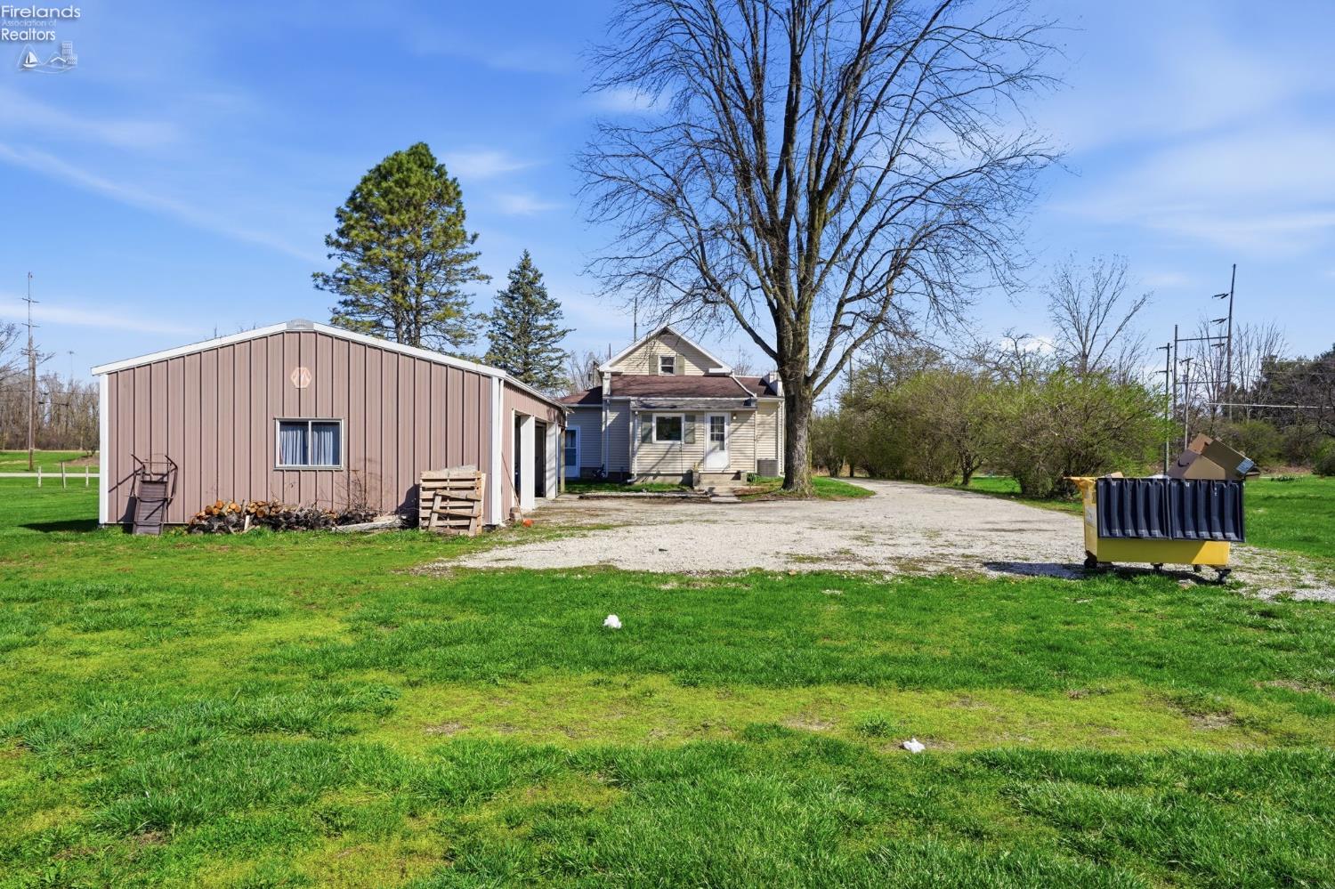 1444 E County Road 50
