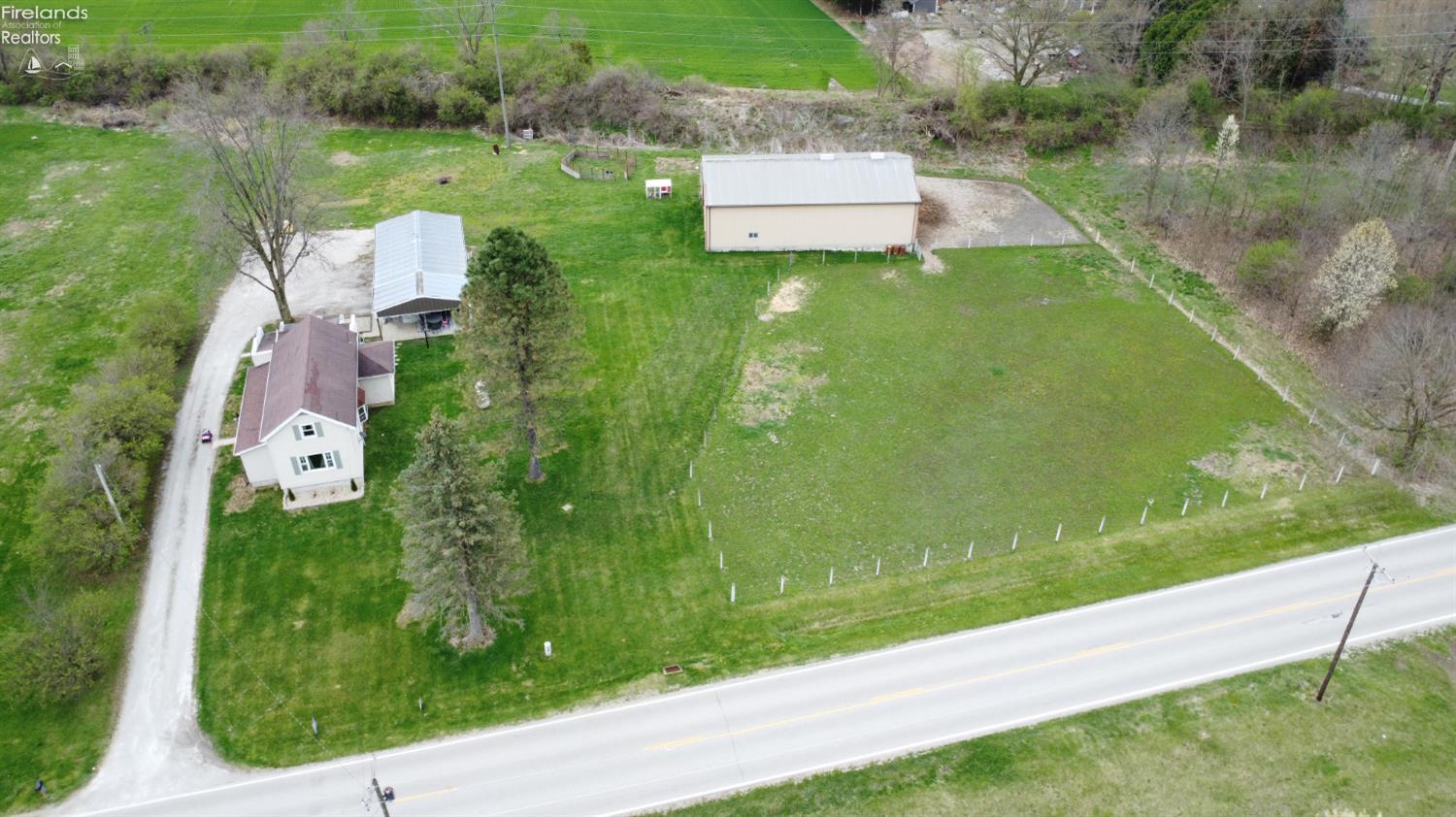 1444 E County Road 50
