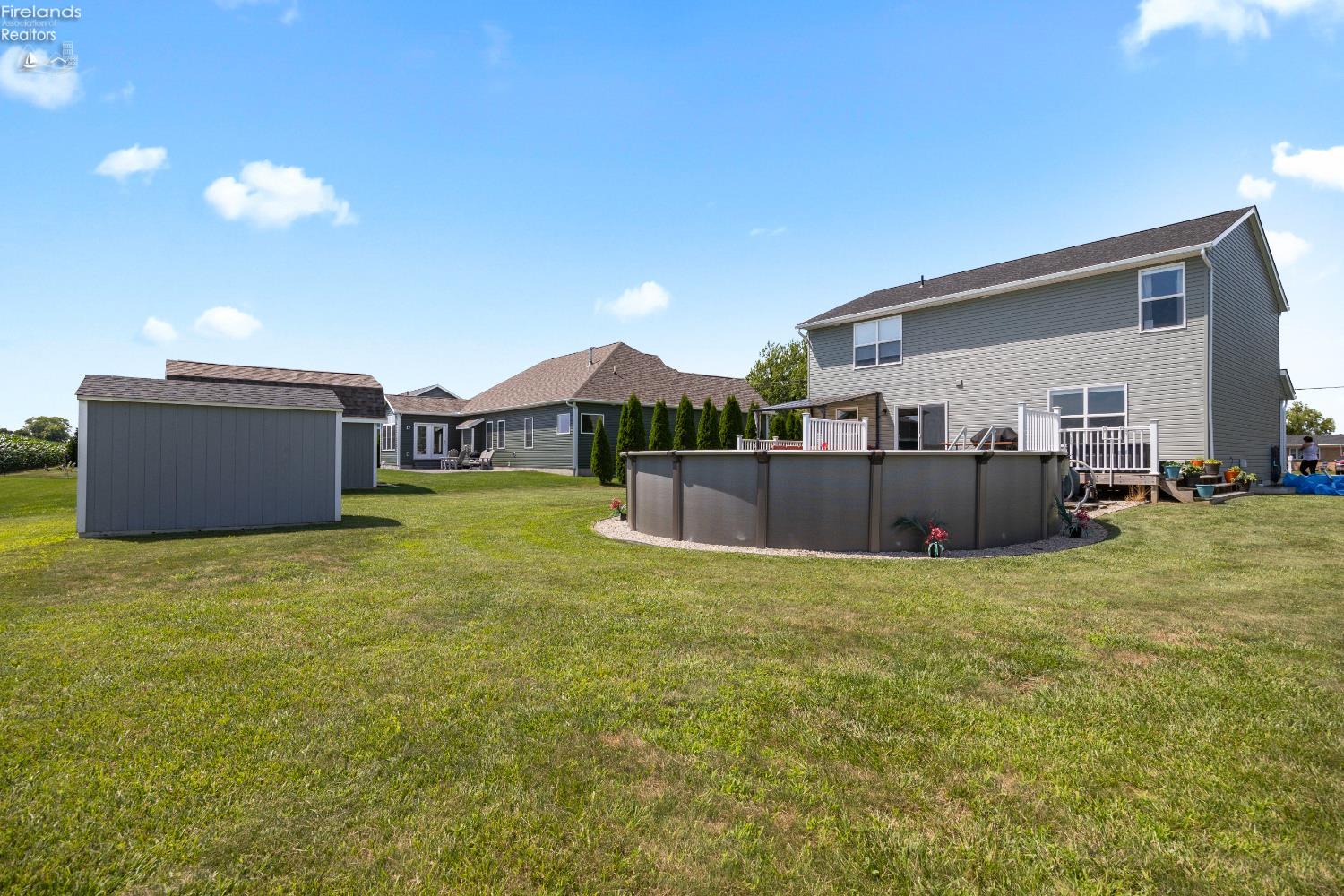 2702 W Bogart Road
